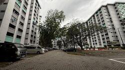 Clementi Avenue 2 Shopping Centre (D5), Retail #555321081